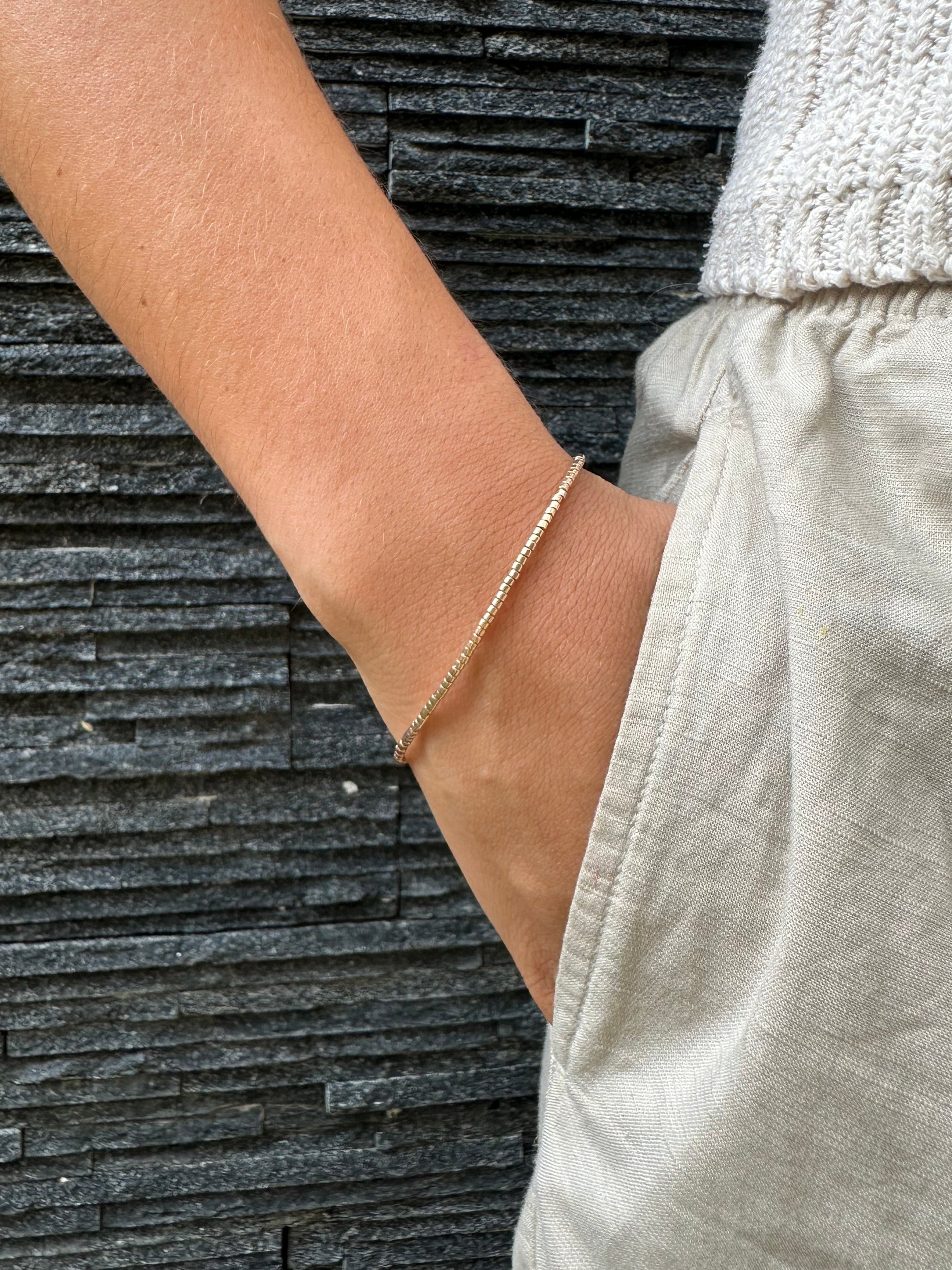 PULSERA SENCILLA DORADA